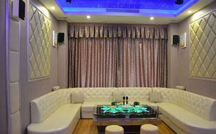 相比傳統(tǒng)家庭影院，英嘉尼智能一體化影院有哪些獨特優(yōu)勢？