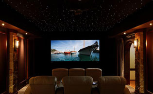 如何打造一個高大上的地下室家庭影院？