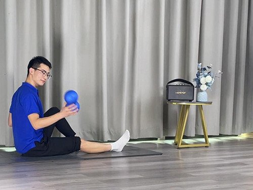 <b>兩百萬健康領(lǐng)域博主阿群首選MAKECHEE多功能音箱M3作為教學(xué)專用音箱</b>